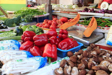 蔬菜地摊 城市中的新鲜绿洲